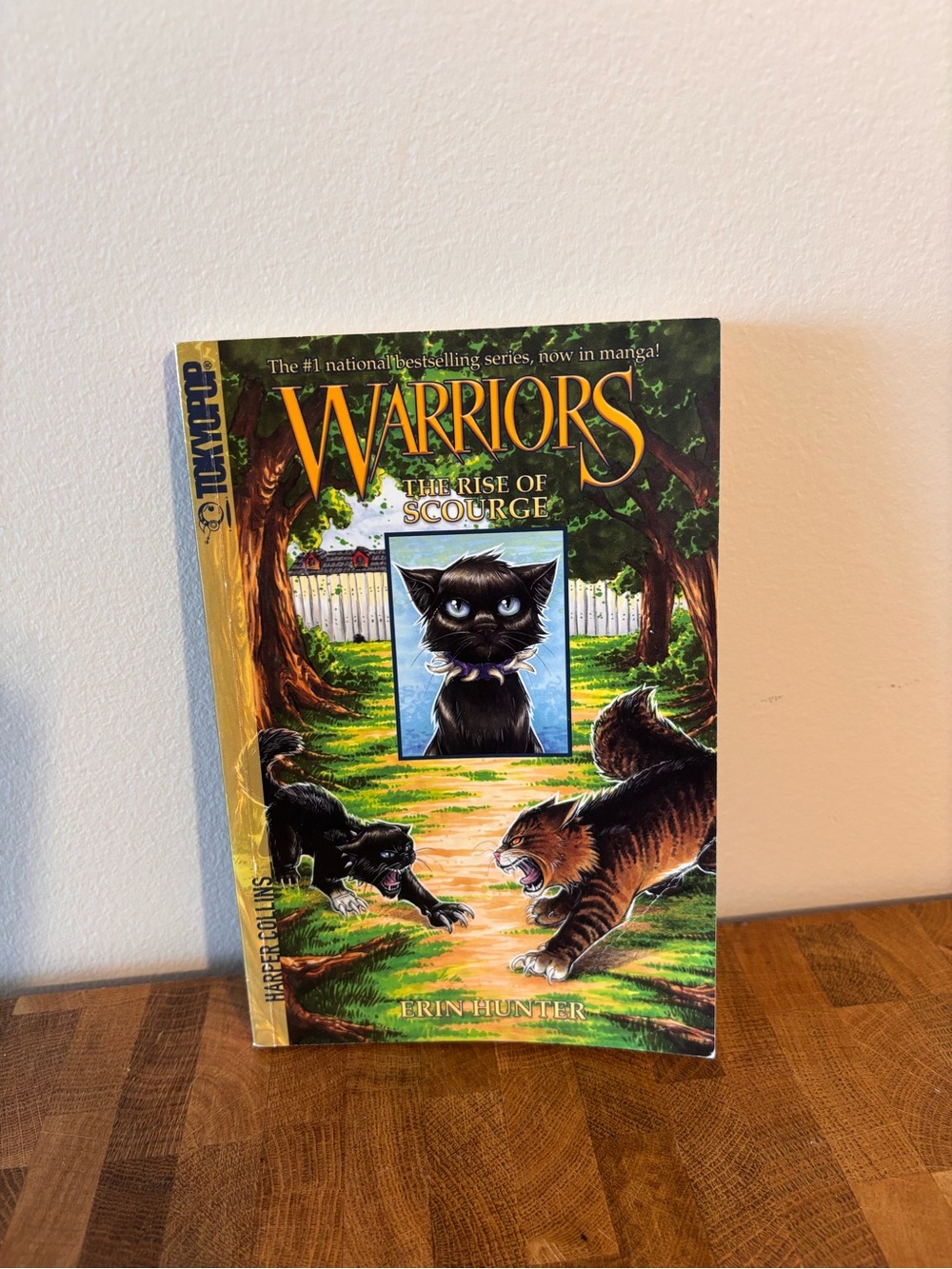 Warriors: The Rise of Scourge TOKYOPOP Manga GUC